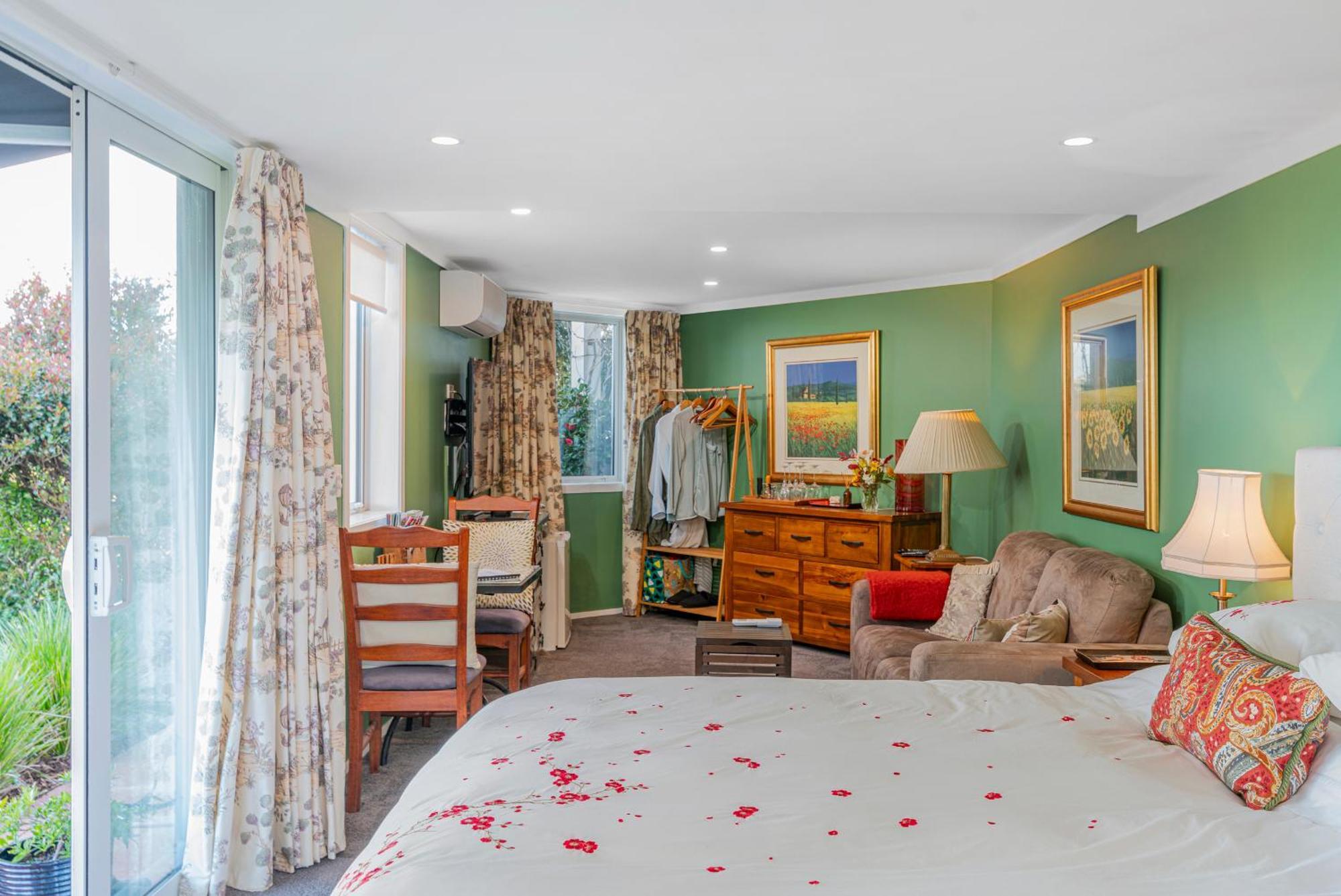 Bayview Valley Lodge Bed & Breakfast Вітіанга Екстер'єр фото